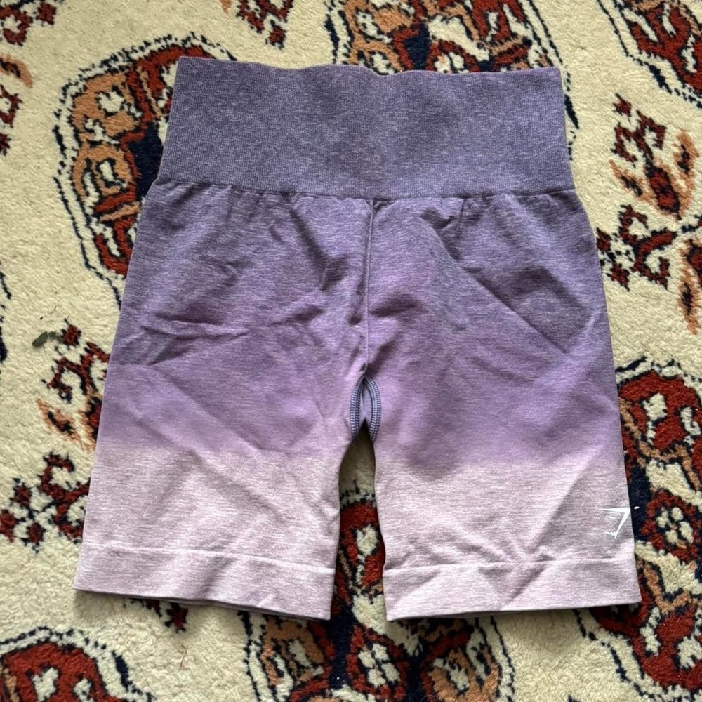 Gymshark Adapt Ombre Seamless Shorts in purple/pink marl - Picture 2 of 5